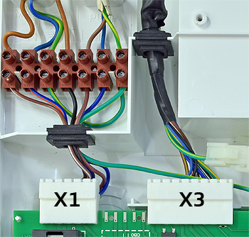 id logic heat 15 j24310 ter and pcb x1 x3.jpg